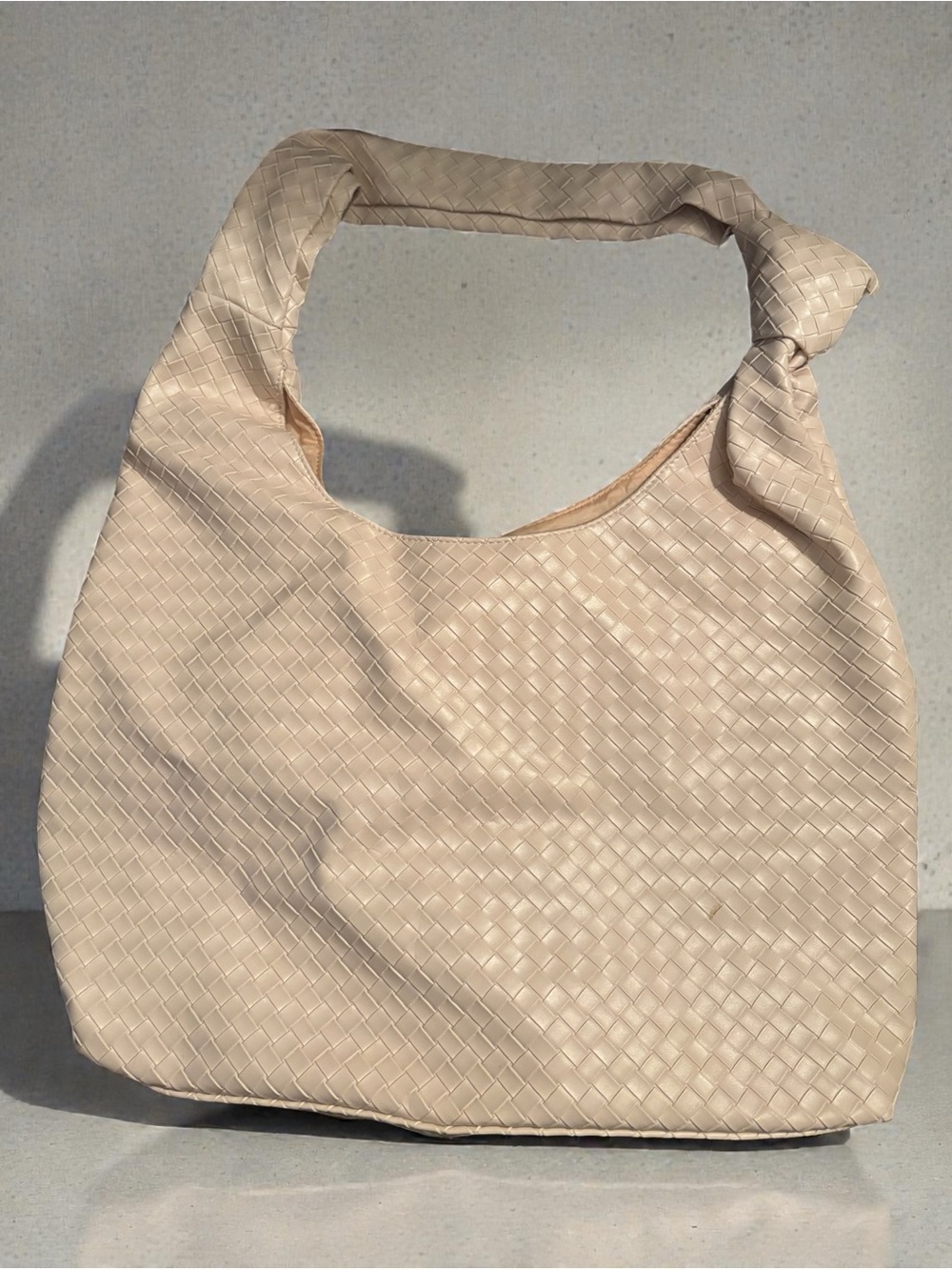 Woven Knot-Detail Shoulder Bag